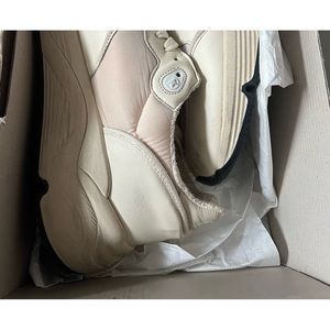 Golden Goose Sneakers SIZE 9 US Running Sole Pink Cream BNIB